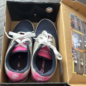 Heelys Navy and Pink Skate Shoes